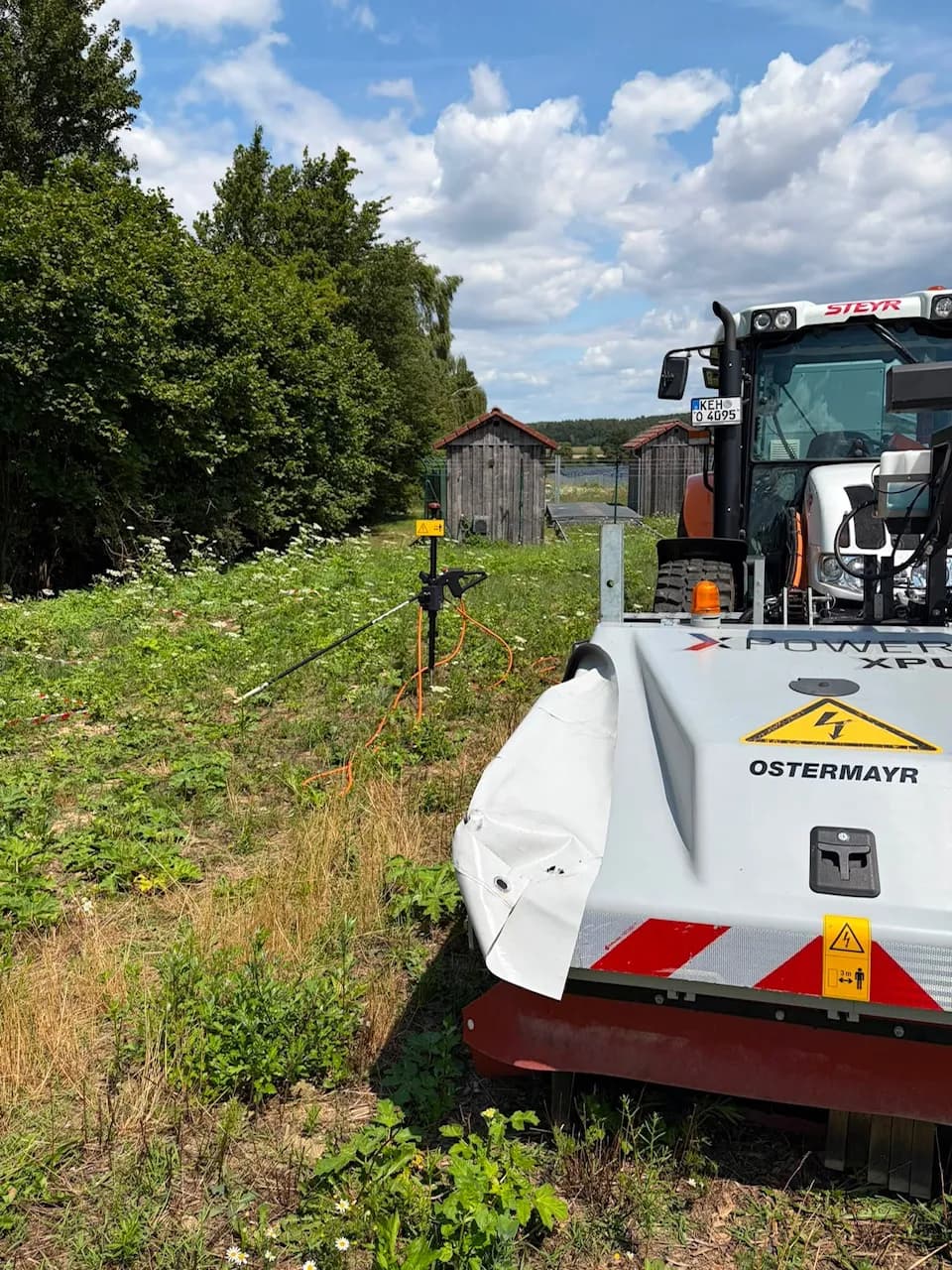 XPower-Applikationseinheit am Traktor montiert